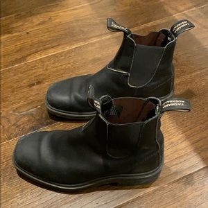 Barely worn Blundstones Dress Boot